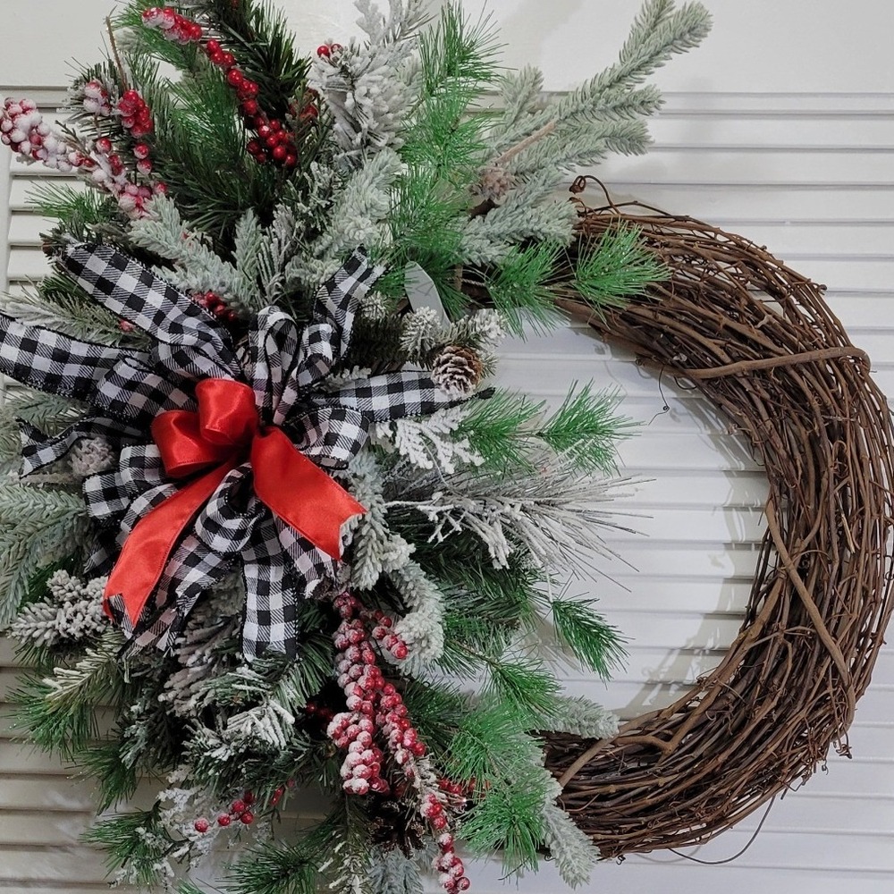 Ruatic Natural Farmhouse Grapevine Wreath Frosted Pine Red Berry Buffalo Plaid